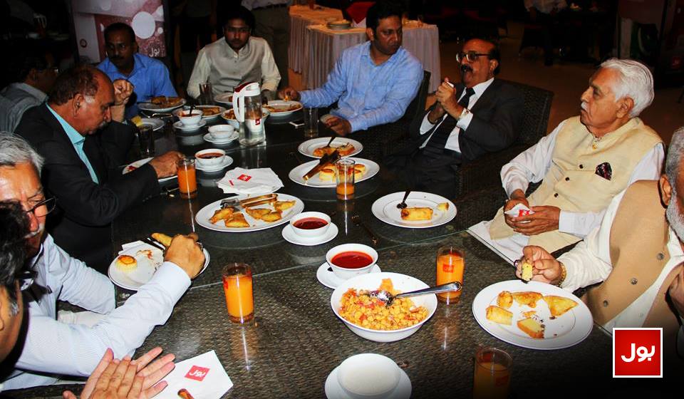 MeriJangBOL's tweet photo. ALL PARTIES BOL MEDIA CONFERENCE — at AULA - Grand BOL Auditorium
#MeriJang
#BOLNews
#BOLKoBolnayDo
#BOL
#IamBol http://t.co/4a8jAhm8MJ