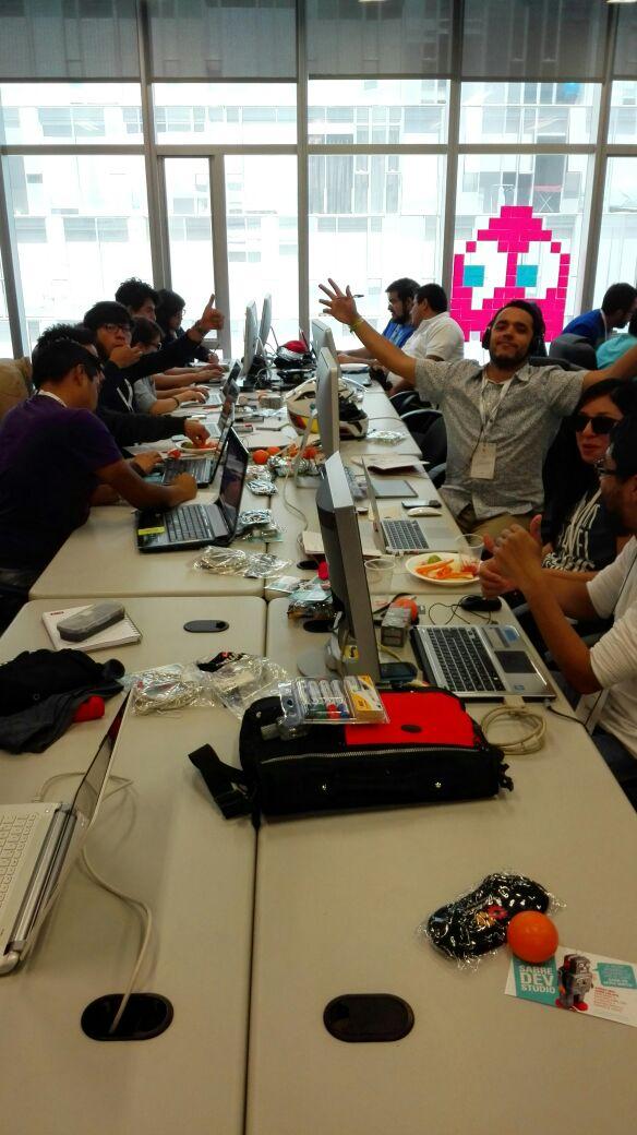 Telcel's tweet image. El @AngelHack comienza en Telcel @CTINMexico. ¡Mucha suerte a todos! #Hackathon #mastersofcode @MasterCardMex