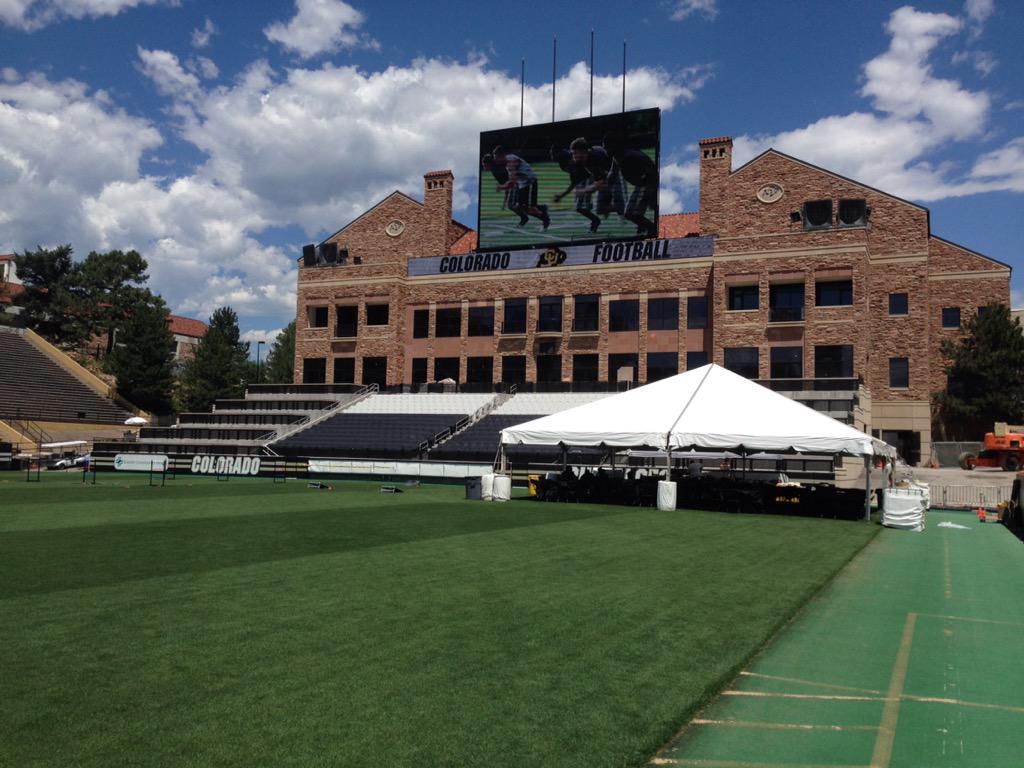 CUBuffsTurf's tweet photo. Movie night last night, @RunRalphieRun recruiting event today. We play FB games here too. #multiusefacility #GoBuffs http://t.co/Tqm753RlPH