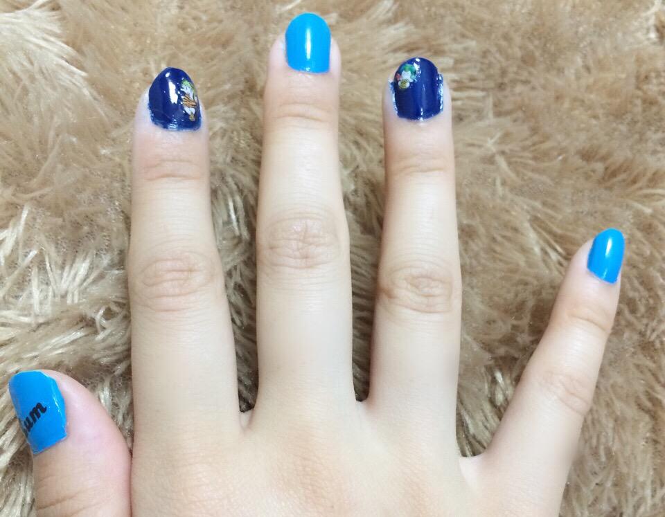 ゆうり 今年もまたラムちゃんシール使ってネイルしようかな 見にくいけど写真は去年やったラムちゃんネイル Http T Co Rwfzoybs1c