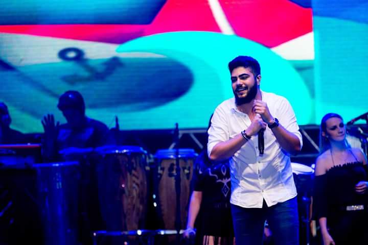Amor_puro_hej's tweet photo. Eu só sei que a vida é mais colorida com você! Te amo meu rei.
#MPN #HENRIQUEEJULIANO http://t.co/zyyqetjm27