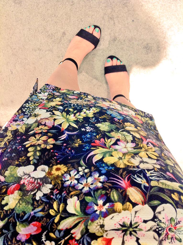 Oasis_Cribbs's tweet photo. We are SO excited to try on everything in the @V_and_A shop collection! @OasisFashion #mylifeinprint http://t.co/EugzxvDE3l