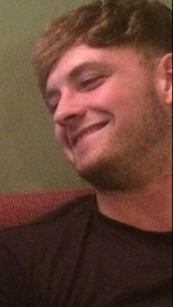confillingham's tweet photo. @Mitchworkman @lukeallen20 👫 http://t.co/5YfoKUdsNO