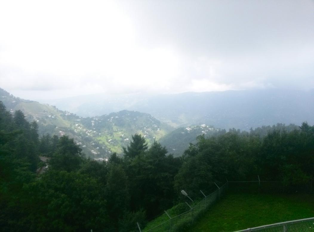 AliMuradSidhu's tweet photo. Incredible scene from our rest house #Barrian #Murree http://t.co/YSnLTLzolp