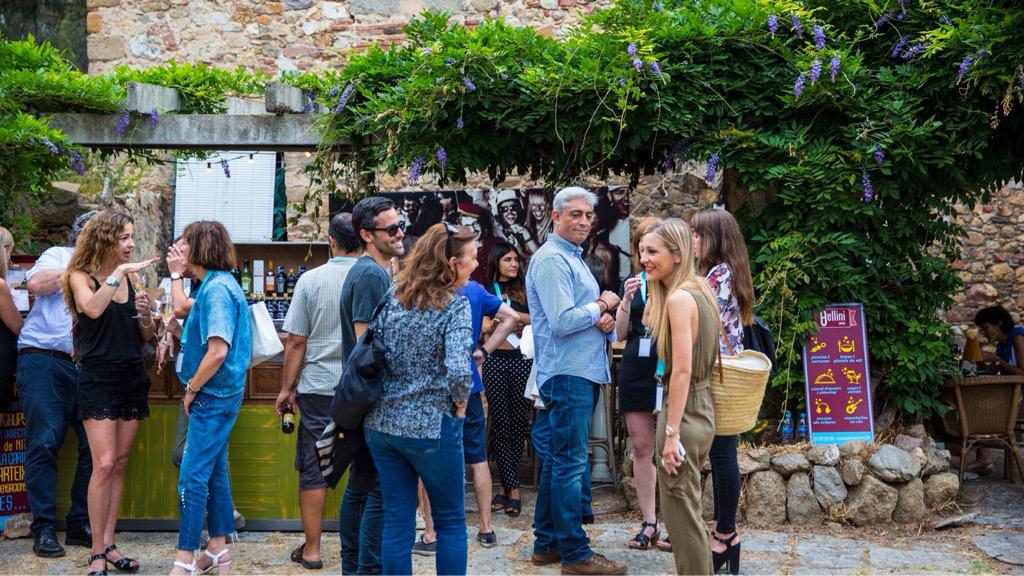 BelliniGirona's tweet photo. Avui i demà us esperem al #CBFW015 sopars&amp;copes amb molt de gust al nostre #Bellini al @costabrava_fw 📷@sergiespinosa http://t.co/VW9kd2AIH7
