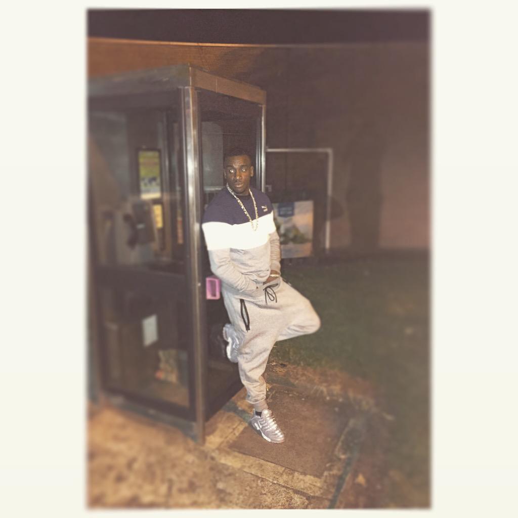TheBugzyMalone's tweet photo. Word on road is i broke a World Record!! 👀🌎 #Number8 #OfficialCharts #0161 #MannyOnTheMap #WalkWithMeEp http://t.co/FVglIHx52V