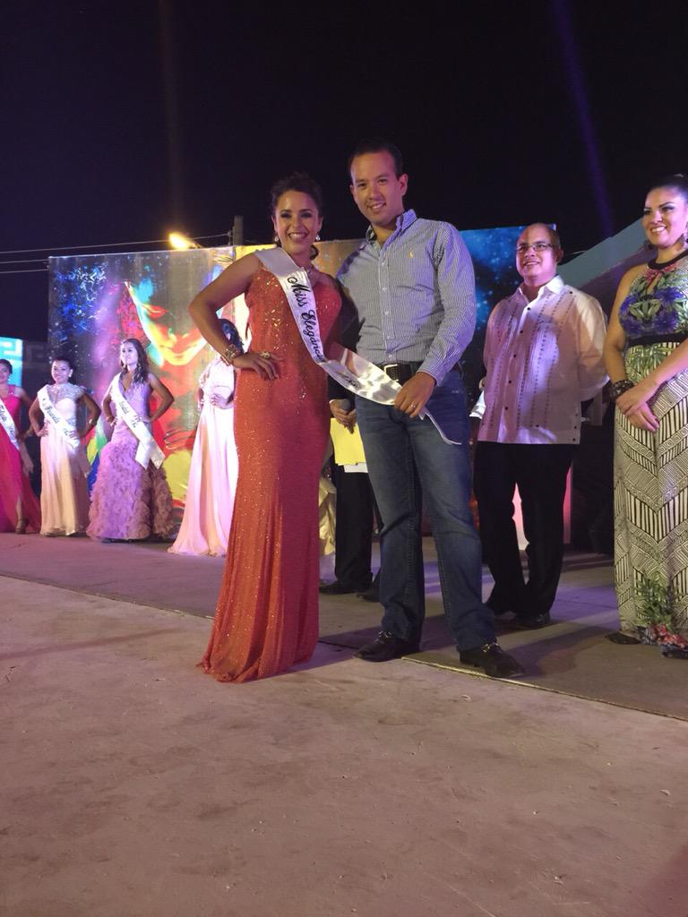 CarlosGaVe's tweet photo. #AstroFeriaRosita2015 Coronación con mi amigo @Cesar_Guty #GranVelada Felicidades Amigos! @RomeroCoello http://t.co/qVrNQCB9mq