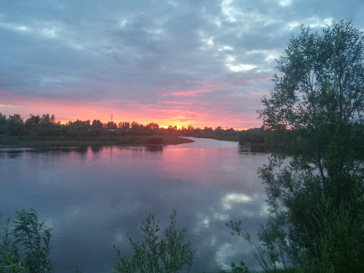Park_Sorin94's tweet photo. #Russia #UralRossia #Ural #Tavda #river #sunset #evening http://t.co/xEZIAYOrKn