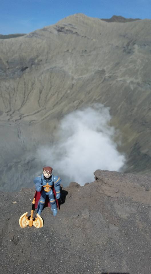 whoskavic's tweet photo. Artix at Mount Bromo..

@AQWorldsMMO @ArtixEnt @ArtixKrieger #Artix #FigureToy #Mount #bromo http://t.co/CYoT6y3Ci5