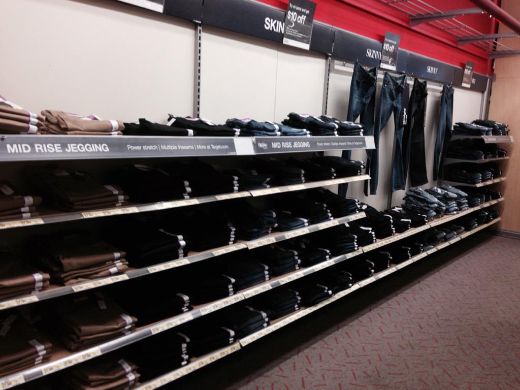 KatieDolton's tweet photo. T0907 on point this Saturday morning. #BasicsOnFleek #JustOneDenimDays #G329PERKS @therealdmck @Djoumbarry http://t.co/X9IQxPEooA