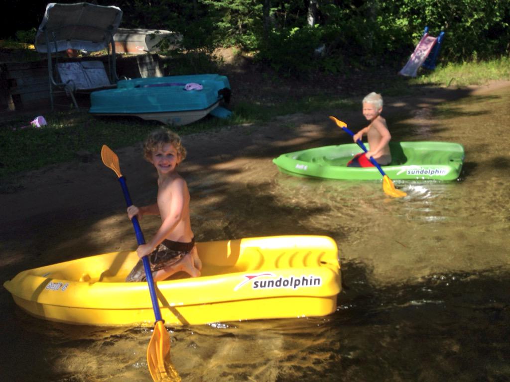 days_go_by29's tweet photo. Fun on #bootlake http://t.co/7ciVTW6cLe