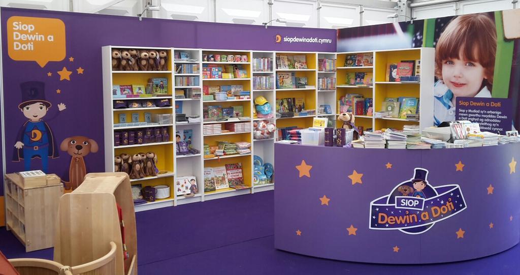 Cofiwch alw i weld ein siop newydd sbon ym #Meifod 
Remember to call in to see our brand new shop at the <a href="/Eisteddfod/">eisteddfod</a>