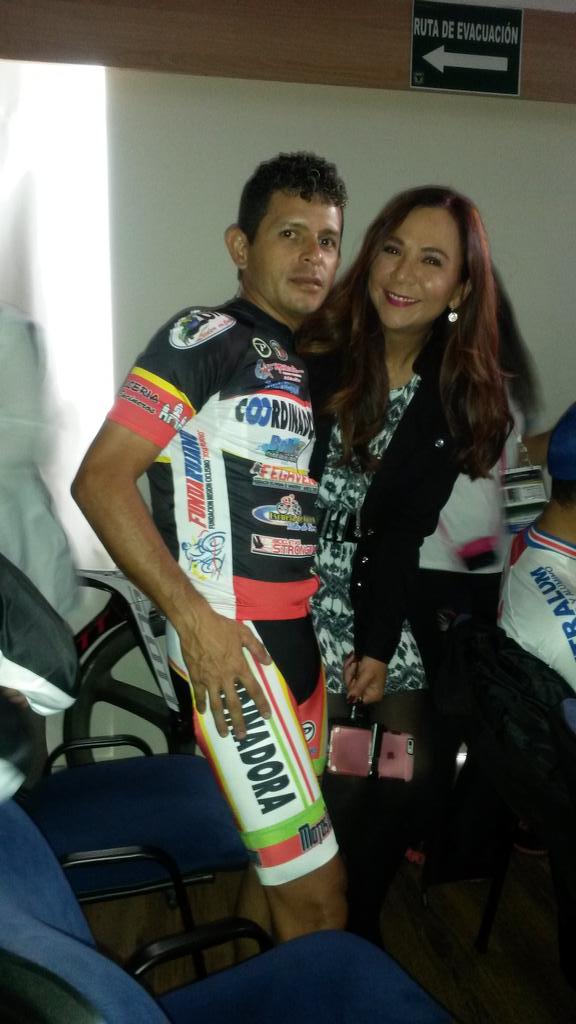 Con mi amiga Goga en Bogotá en la presentación de la vuelta a Colombia 2015