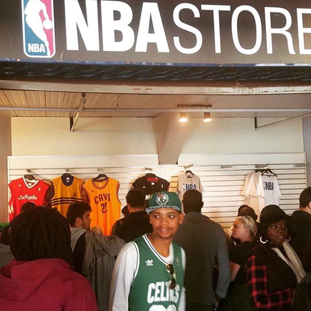 J_F_sa's tweet photo. S/O To All Who Copped @nba Merchandise At Our PopUp Store At Ellis Park #NBAAfricaGame @In_VictusSports @SocialSA_ http://t.co/sct2IhowYl