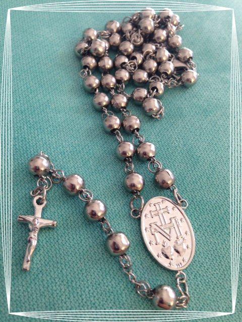 Hermoso #Rosario de acero por <a href="/YoLoAccesorios/">YoLo Accesorios</a>. Conseguilo en #Shopear por solo $290 -> bit.ly/1M3PGAP