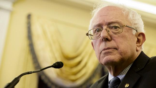 thehill's tweet photo. Sanders endorsed by environmental group: http://t.co/hKmioNLKFZ http://t.co/ALuKZlv6jW