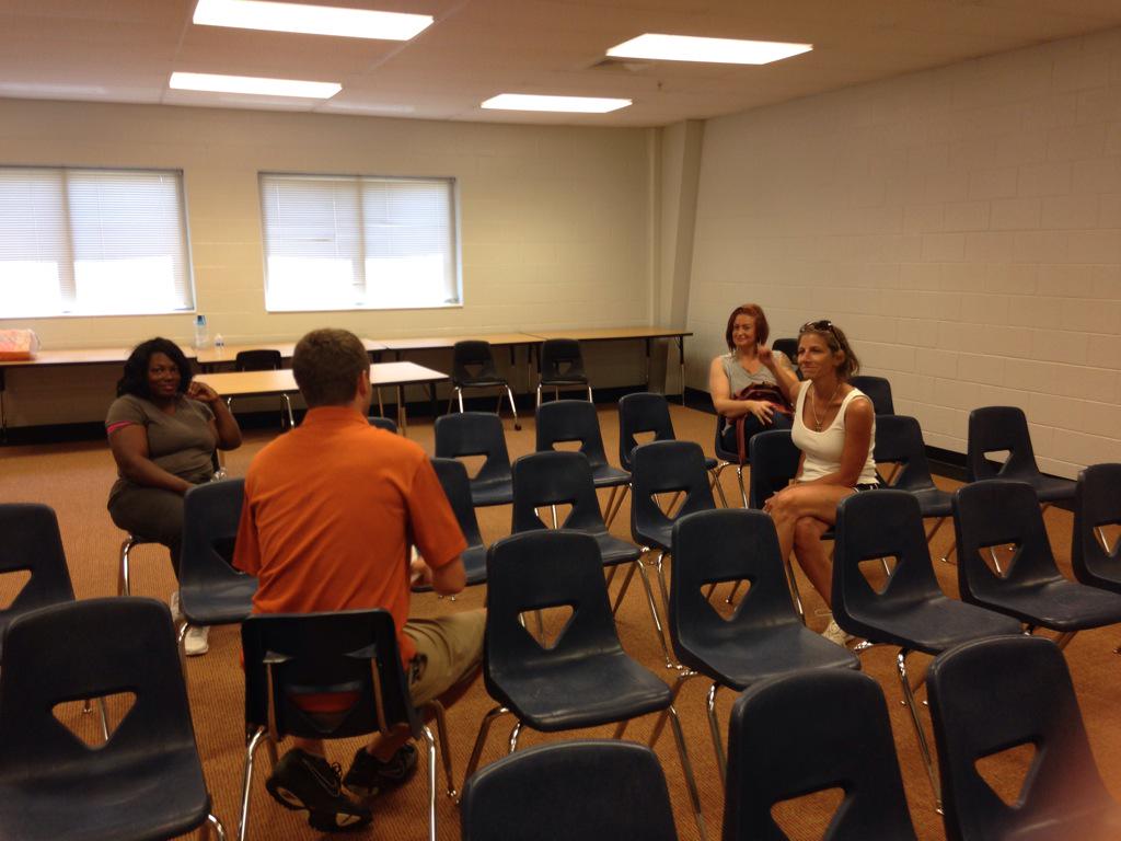 LanierFootball's tweet photo. Mom's Clinic 2015! We love our Longhorn Mom's http://t.co/PaQ1Rk1Lrp