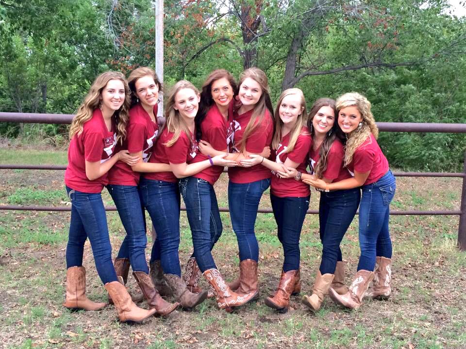 Laurenarose10's tweet photo. BEYOND excited to be back with these ladiesππ #SigmaKsaturday #9days #tcu19 #tcusigmakappa http://t.co/0F9fq3l8W6