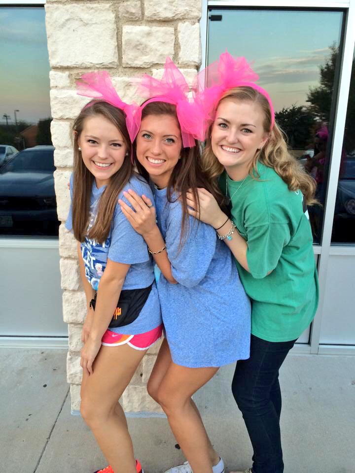 Laurenarose10's tweet photo. BEYOND excited to be back with these ladiesππ #SigmaKsaturday #9days #tcu19 #tcusigmakappa http://t.co/0F9fq3l8W6
