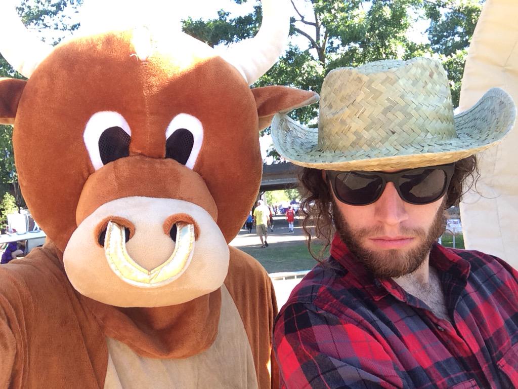 johnMicNoN's tweet photo. Redbull Flugtag Portland 2015. Ready to flutter! #flutterpunks http://t.co/y55xZ37IqY