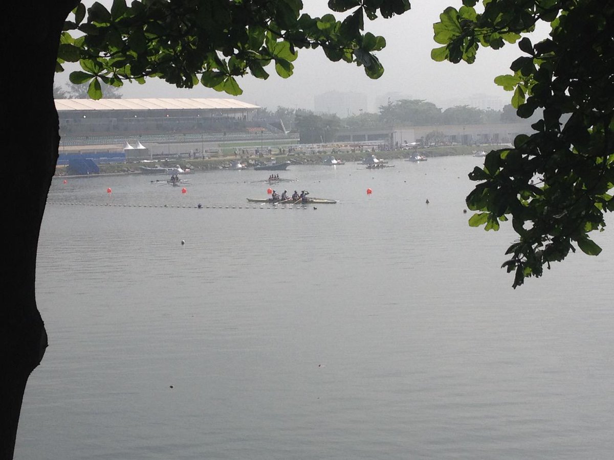 arjenuijterlind's tweet photo. While jogging around Lagoa de Freitas: Preparations for World #Rowing Junior Championships #TesteventRio #Rio2016 http://t.co/duR1Zqrsaf