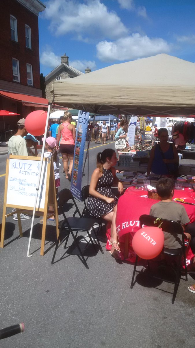 ReadsBookShop's tweet photo. Face Painting @ReadsBookShop http://t.co/In1iaVNR2p