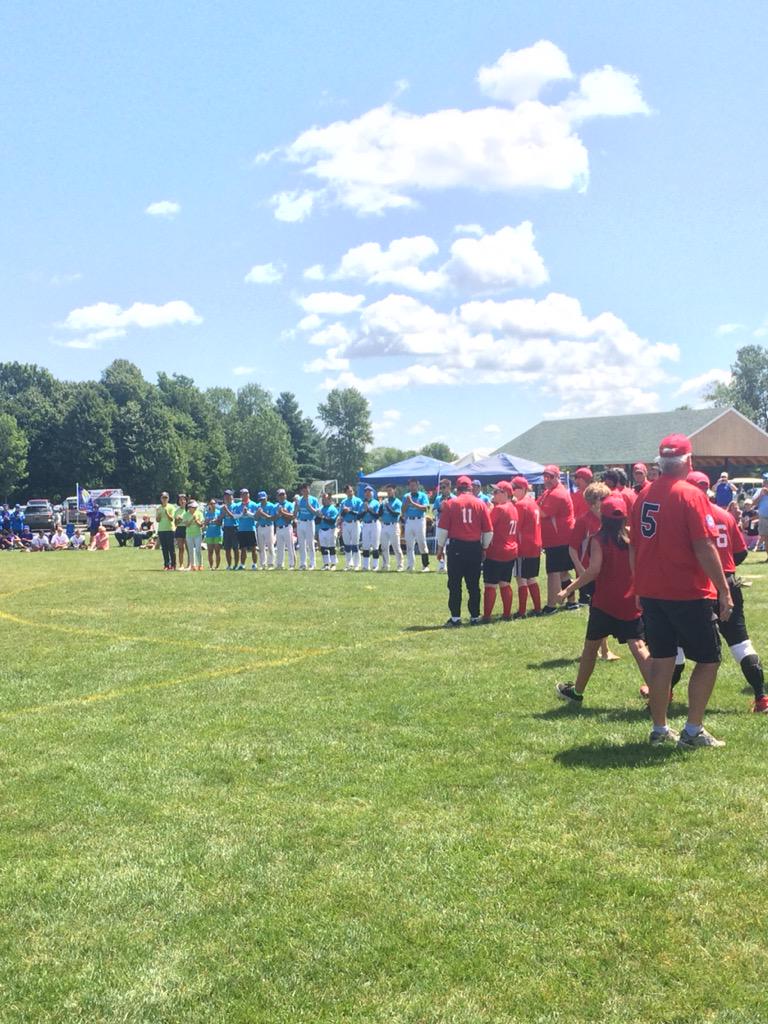 LstarBeepball's tweet photo. Championship game about to start! Good luck to Austin Blackhawks &amp; the Taiwan Homerun teams! #2015NBBAws @MCSportsCo http://t.co/D66o74ntXL