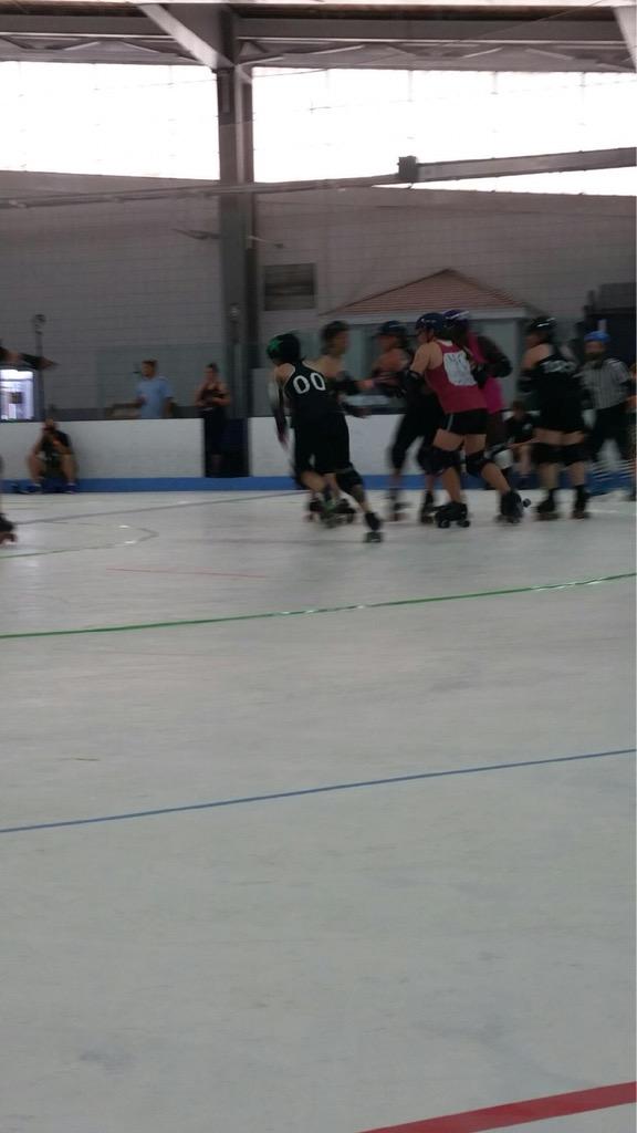 RocDerby's tweet photo. @Syn00RCRD doing what she does best #a8otf http://t.co/nygTjXHQHh