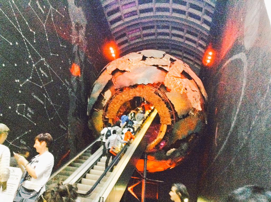 AmberZoellaFan's tweet photo. Yesterday My BestFriend&amp;I had a look around London Science Museum&amp;Natural History Museum&amp;National Portrait Gallery http://t.co/joYsMOe9SJ