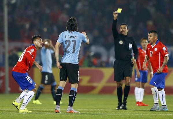 Discutir con una mujer es como discutir con el arbitro, aunque tengas las razón. NUNCA le vas a ganar 😡