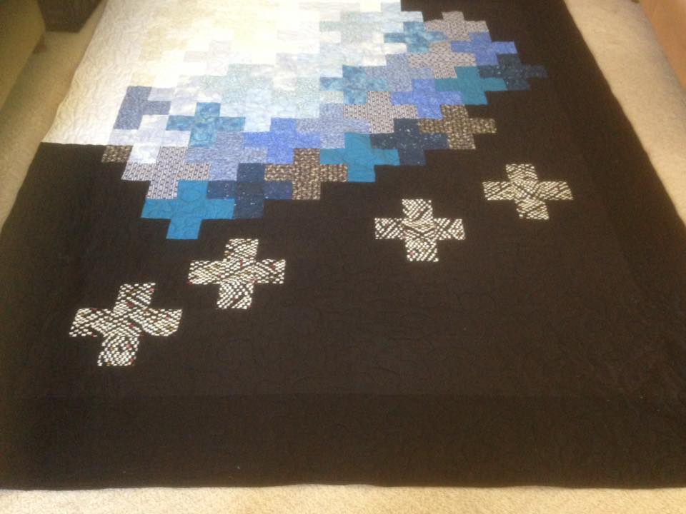 Striking modern large double quilt, available via crowdfunder.co.uk/unleash-that-l… Grab it today and help my business blossom
