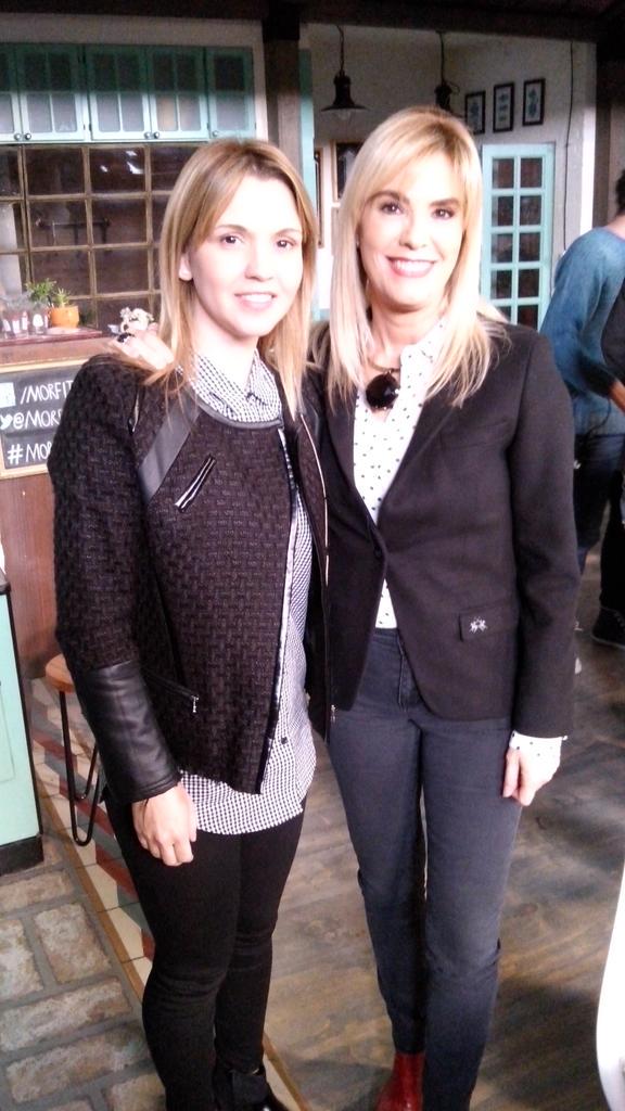 #FelizCumpleBelen,Que tengas un gran año!! Soy Vanina la maquilladora de Salta, sos encantadora!! Un beso enormee!!