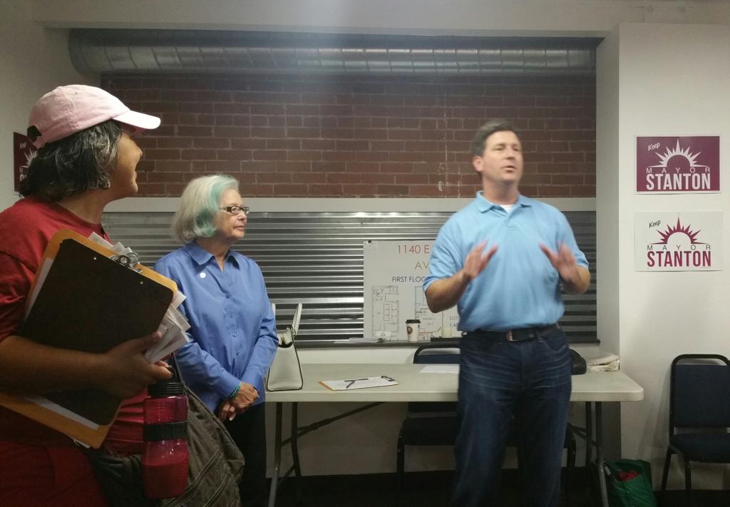Slugocki's tweet photo. @LelaAlstonAz kicks off an incredible turnout for the canvass to re-elect Mayor Stanton. @StantonforPHX #KeepStanton http://t.co/huVyPsixpv