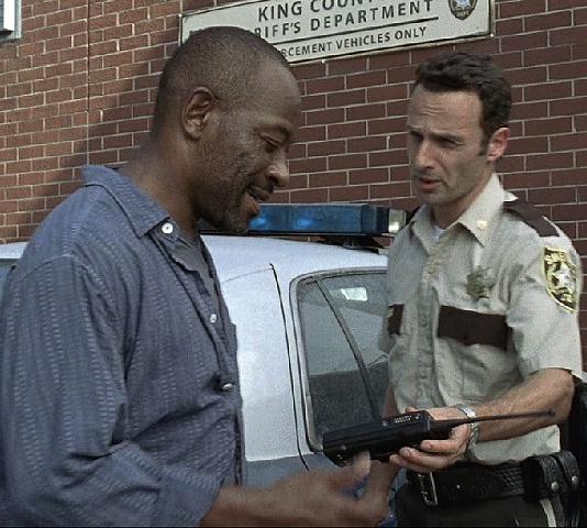 EssentialDead's tweet photo. Lennie James talks Rick &amp; Morgan's "manlove" in #TheWalkingDead! http://t.co/6ELcZOcobL http://t.co/zuTaeuMZRB