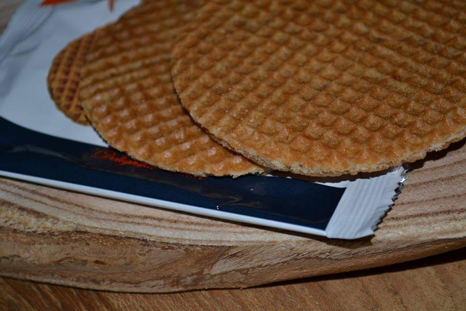 DelightfulDutch's tweet photo. I need coffee... and stroopwafels! #delightfuldutch #stroopwafels http://t.co/f94sCdsuJF