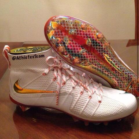 IslamicGroup99's tweet photo. RT if you would wear theses 😍💦 http://t.co/4hPL4CjFst