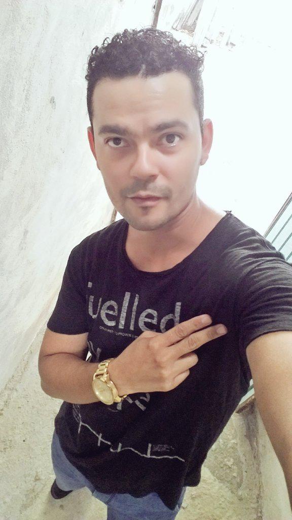 SergioYepezz's tweet photo. #selfie #ModoGuapos 👬❤❤❤❤❤❤❤❤ #Merida @YovazBlack85 http://t.co/V8D3p4knxE
