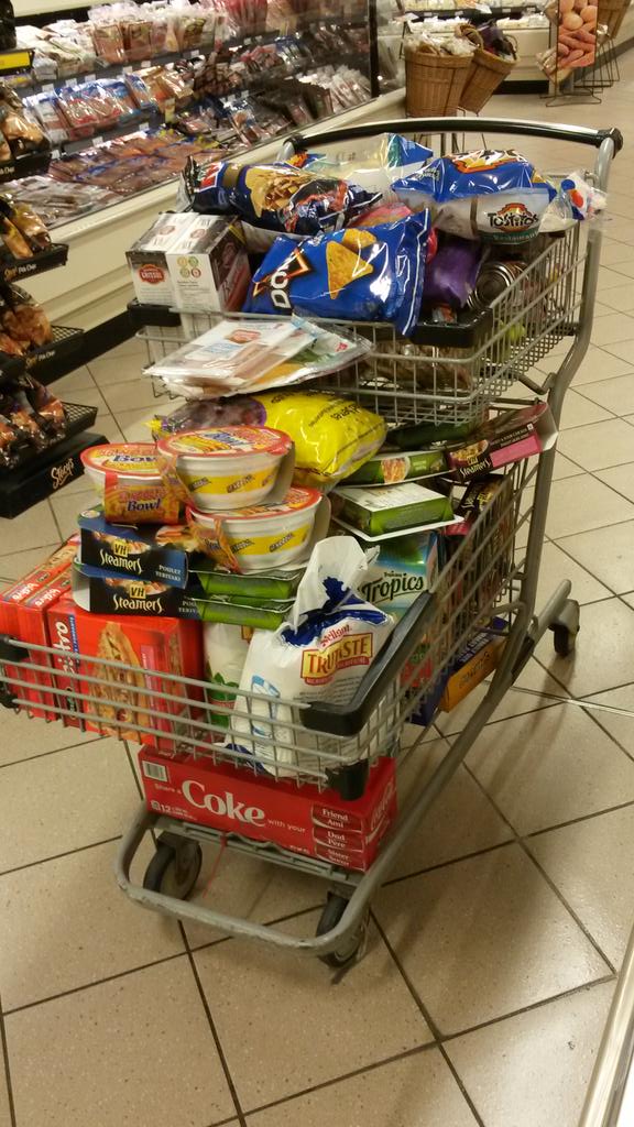 chrisjaworsky's tweet photo. When u finally get to go shopping without your parents and they can't say no to everything. #NoDave #NoJan #NoProblem http://t.co/j2IKHYcKzI