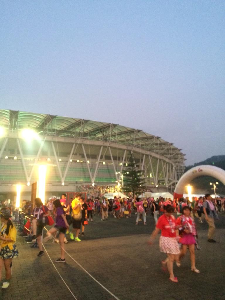 18Momoken's tweet photo. 2Daysサイコーに楽しかったー！
地元エコパでのLIVE🗻🗻
5代ドームツアーも行って！
3、4枚目のアルバムも買うぞー！
#RTした方フォローします！ http://t.co/Uc9y4Kyzq5