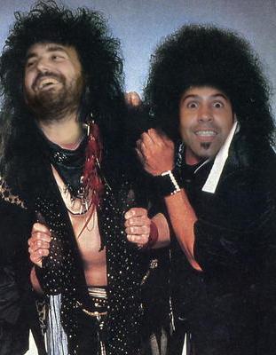 ...mientras tanto la discografica nos sigue buscando una imagen definida, un estilo propio..... #Pulso