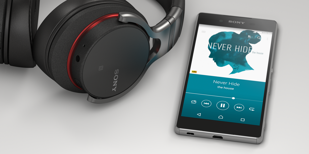 sonyxperia's tweet photo. #Xperia Z3 + Hi-Res Audio Headphones = a match made in heaven. http://t.co/tcZ9TwUsSN
