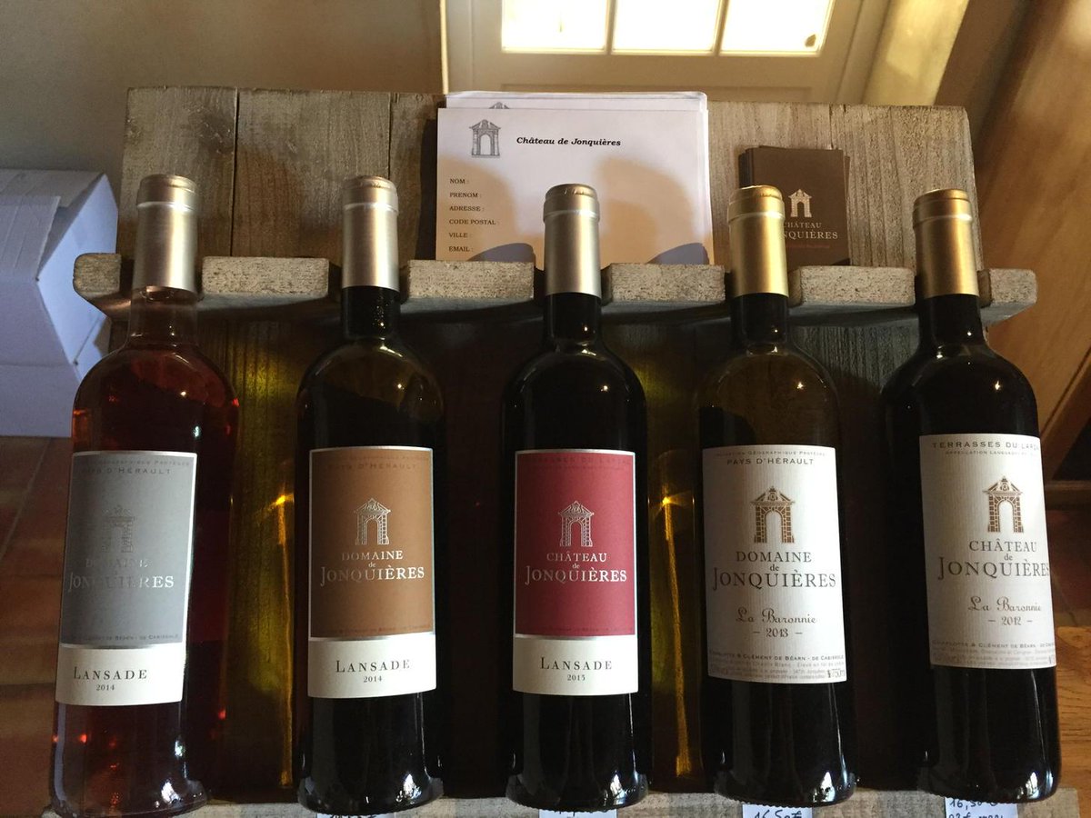 Dégustation au #ChateauDeJonquières. Félicitations à Charlotte et Clément qui ont repris le flambeau avec succès!!!