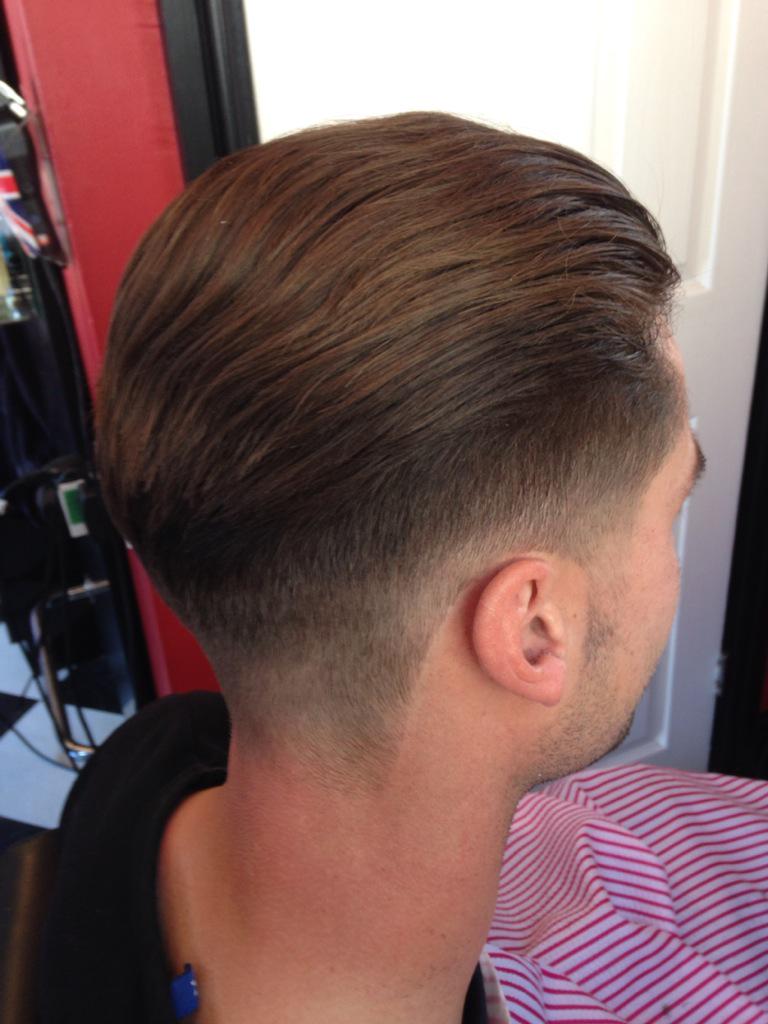 head2headbarber's tweet photo. Another great week at #head2headbarbers #head2head2 #head2headinc  cheers fellas 💈✂️ http://t.co/Ybt5pXKqQT