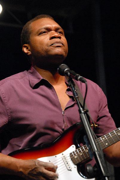 Happy 62nd Birthday, Robert Cray. 