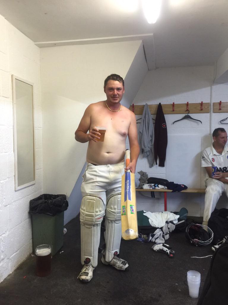 Gloucester_CC's tweet photo. @colly1991 125 not out brings the win home!! #slugger #brillo #callum http://t.co/hZb5Zvw768