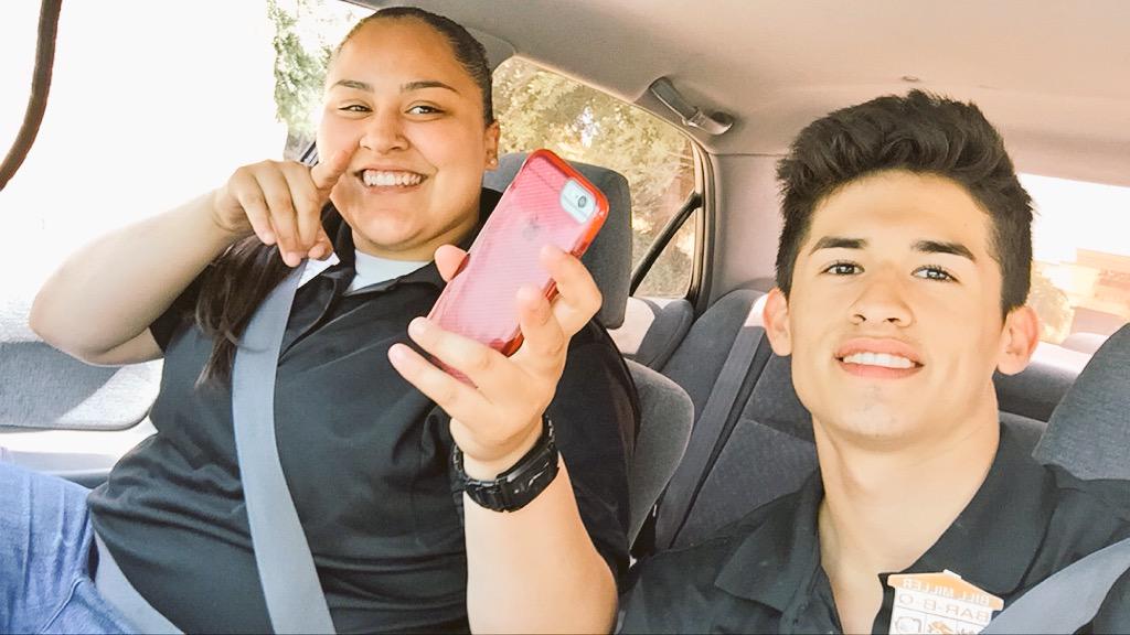 vinny_rod12's tweet photo. Time to slave with my Bestfriend 🐮🐔 @lopez_elisenda @BillMillerProbz #BillMillerProbz #store62 http://t.co/7UxcH7hA52