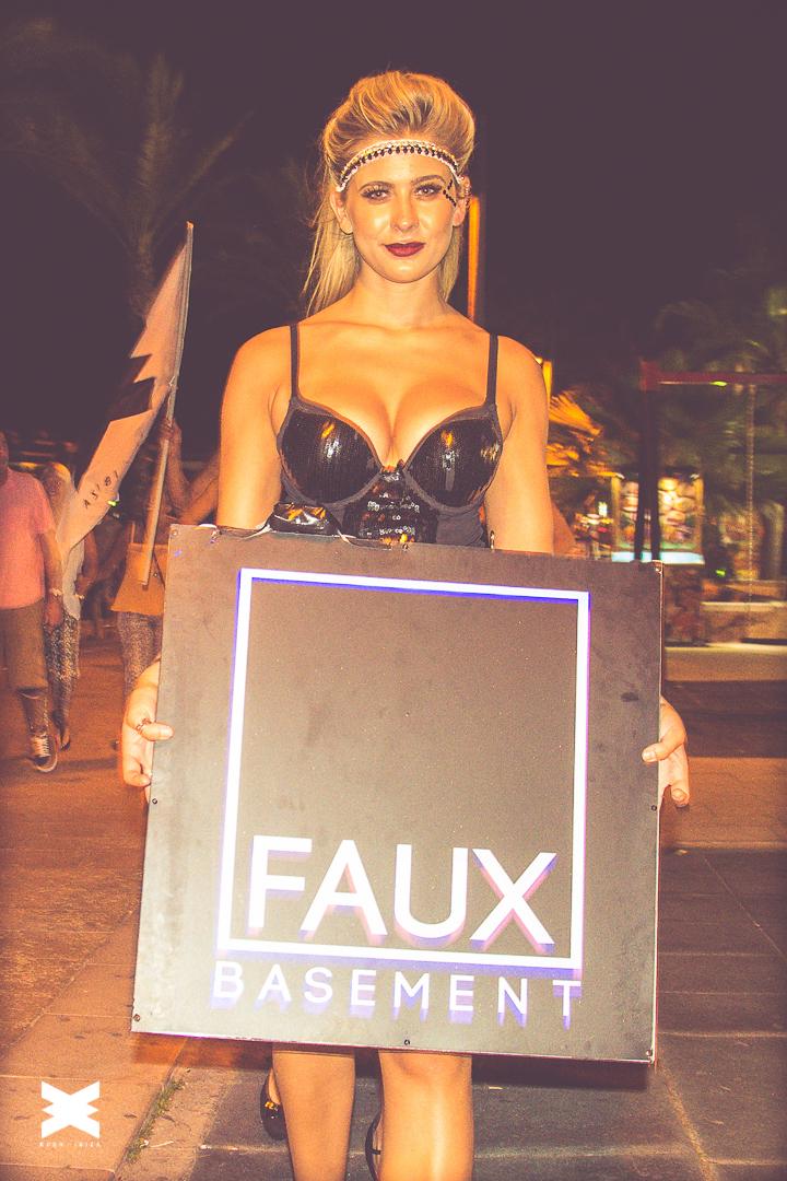 eden_ibiza's tweet photo. Tonight @FauxBasement is on fire! #edenibiza http://t.co/axfpszN3NH