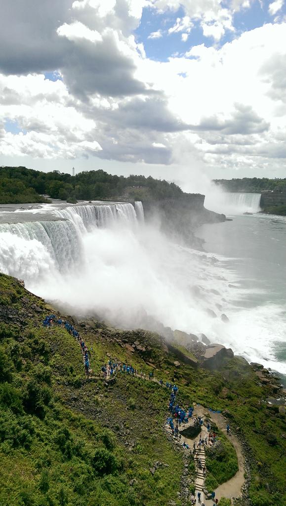 Sami11Otaif's tweet photo. ##Trip_to_Niagara_Falls
#New_York
#kent_State
#kent_State_University
#Jazan_University
#Niagra_Falls
#2015_8_1 http://t.co/k9VVIkZRkR