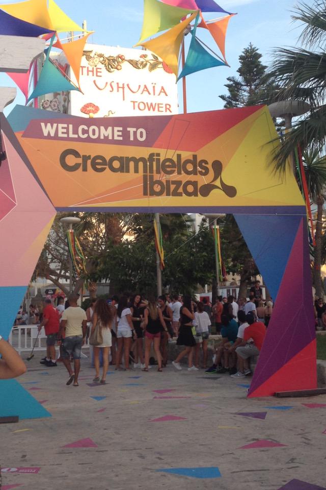 thoroluffsen's tweet photo. #CreamfieldsIbiza with @SteveAngello at @ushuaiaibiza tonight! #ushuaiaibiza http://t.co/9iIXWDv8XD