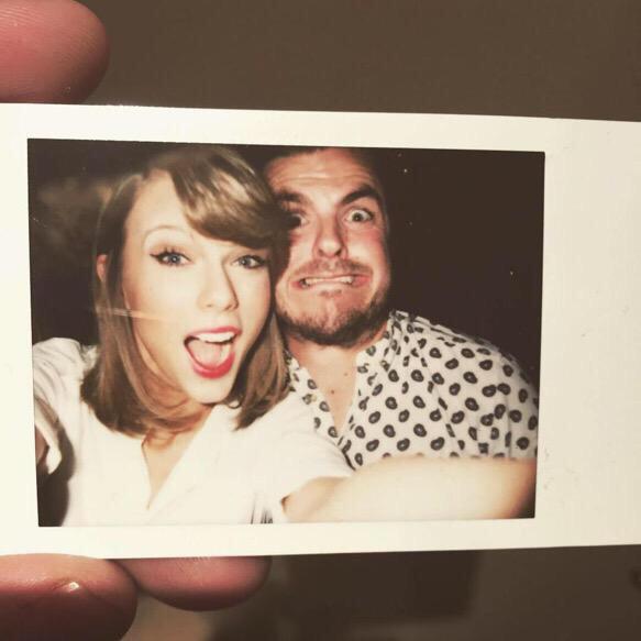 Lyyssaaaa13's tweet photo. Hey guys! It's @taylorswift13 and Charlie, the leading male in @CalvinHarris snapchat stories!!! http://t.co/vhkfC0fhUm